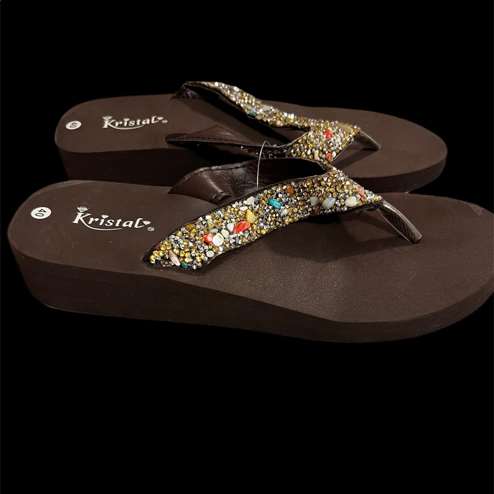 ON HOLD BLING SANDALS